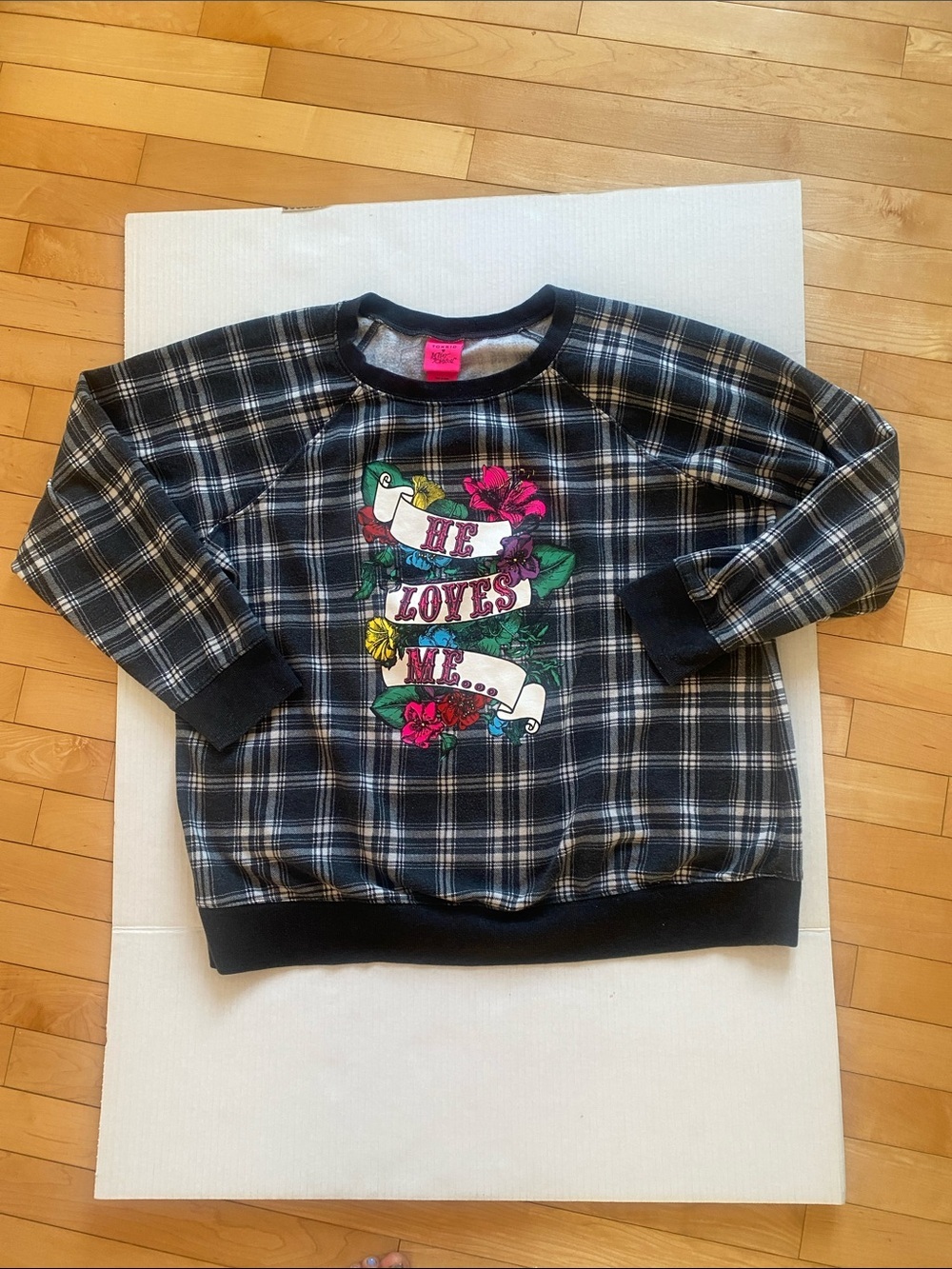 Betsey Johnson Torrid
Blk plaid Sweatshirt Raglan fleece top Plus Size 2X
